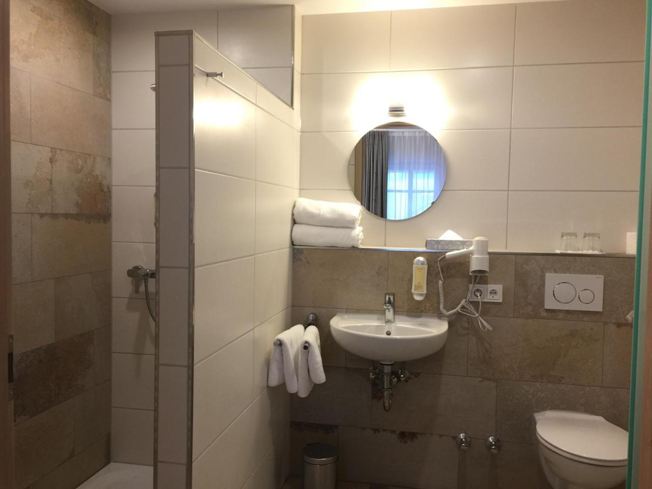 Gaestehaus - Kretschmannshof Oberasbach Buitenkant foto
